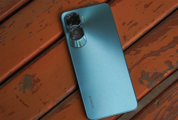 超强的综合素质 荣耀X50i带来超出同档位的使用体验