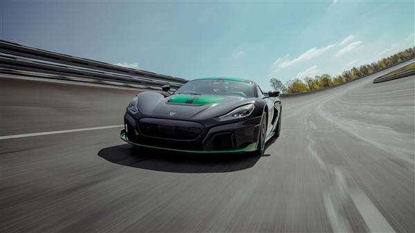 售价1675万元 世界最快量产电动车诞生！零百加速仅1.73秒